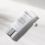⁦كريم مرطب وواقي شمس SKINCODE Cellular Protect & Perfect Tinted Moisturizer SPF 15⁩ - الصورة ⁦2⁩