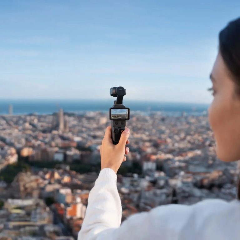 DJI Osmo Pocket 4 Standard Combo