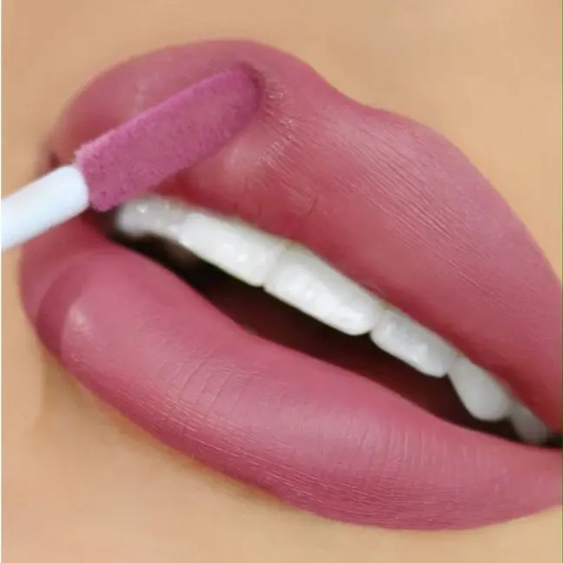 img-518.jpg BEAUTY CREATIONS LIPSTICK SEAL THE DEAL MATTE - الصورة 1