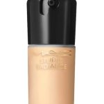 MAC FOUNDATION STUDIO RADIANCE NC18