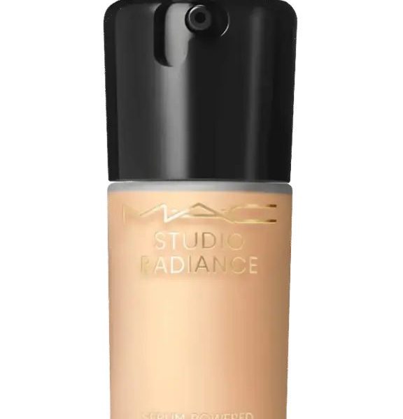 MAC FOUNDATION STUDIO RADIANCE NC18